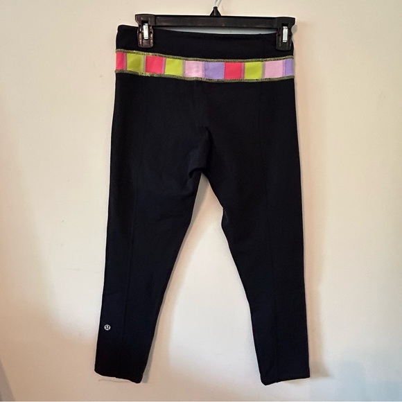 LULULEMON Groove Crop Reversible Color Block Waistband Yoga‎ Pant Size 4 - Picture 1 of 7